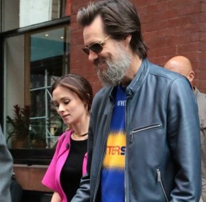 Medios acusan a Jim Carrey por la muerte de su novia