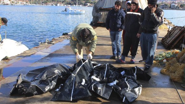 44 muertos en un nuevo naufragio en el Mar Egeo