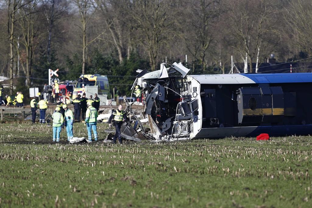 Un muerto al descarrilarse un tren en Holanda