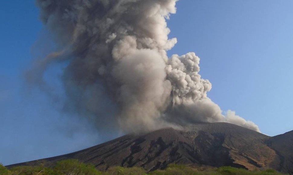 volcan telica reporta explosion