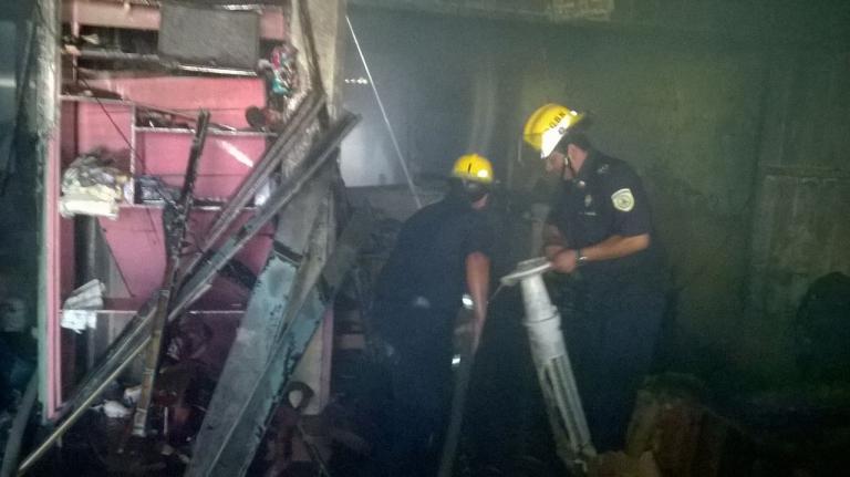 Incendio destruye vivienda en colonia capitalina