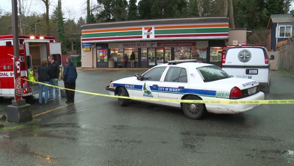 Cliente ultima a hombre armado de machete en una tienda en Estados Unidos