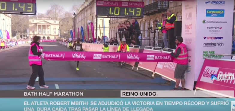 Robert Mbithi bate récord en Bath Half Maraton