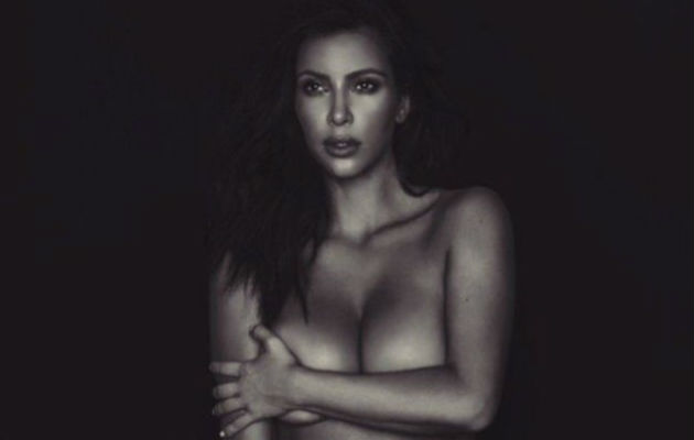 Kim Kardashian celebra Día de la Mujer desnuda en Instagram