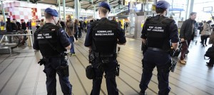 The military police carries extra patrols at Schiphol Airport in Amsterdam, on March 22, 2016 in response to the attacks in the departure hall of Brussels Airport and at a Brussels metro station. / AFP / ANP / Evert Elzinga / Netherlands OUT (Photo credit should read EVERT ELZINGA/AFP/Getty Images)