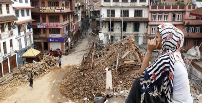 Entierran en Nepal a 33 fallecidos del terremoto registrado hace un año