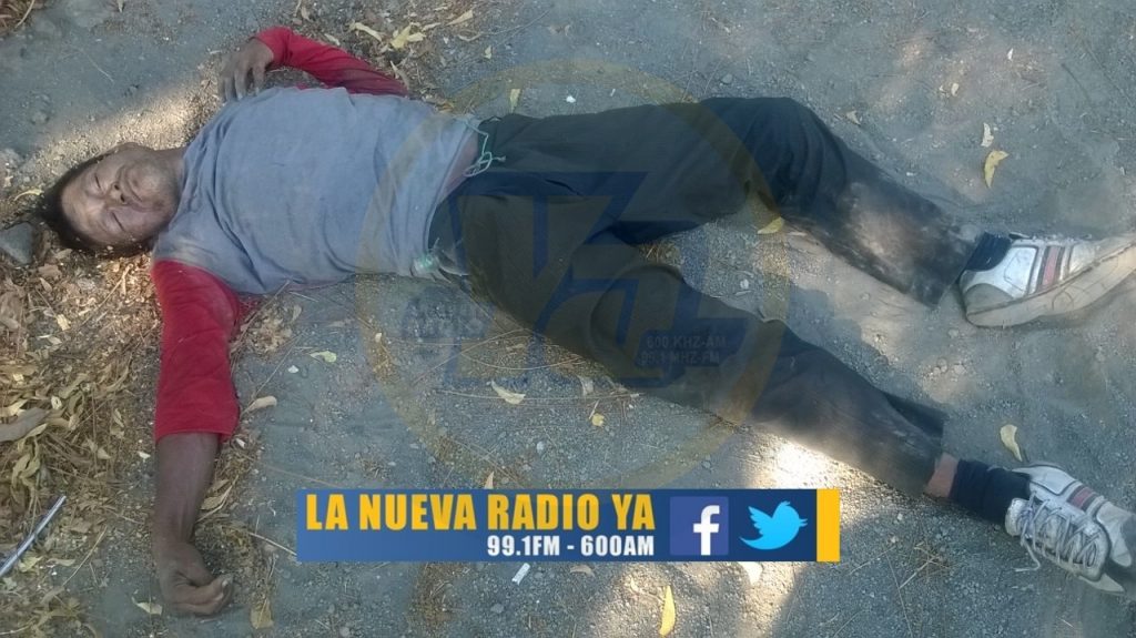 Desconocido muere con la pacha de guaro en su pantalón (1)