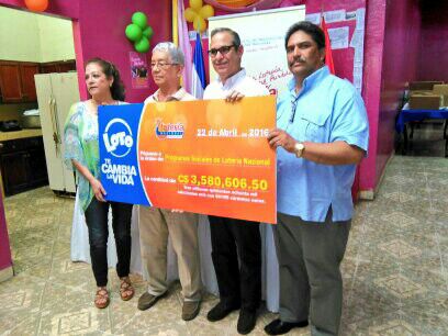 Loto celebra su 5to aniversario entregando C$128 millones a Lotería Nacional