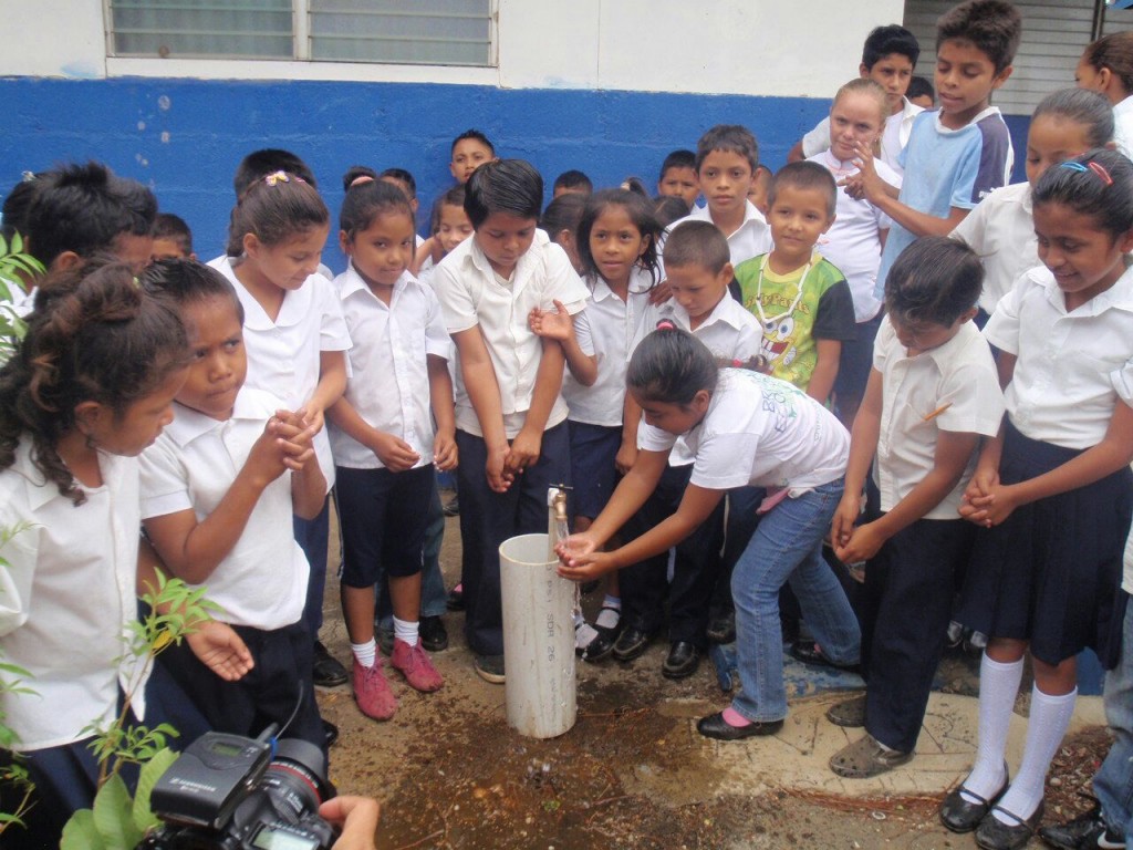 colegio san antonio agua