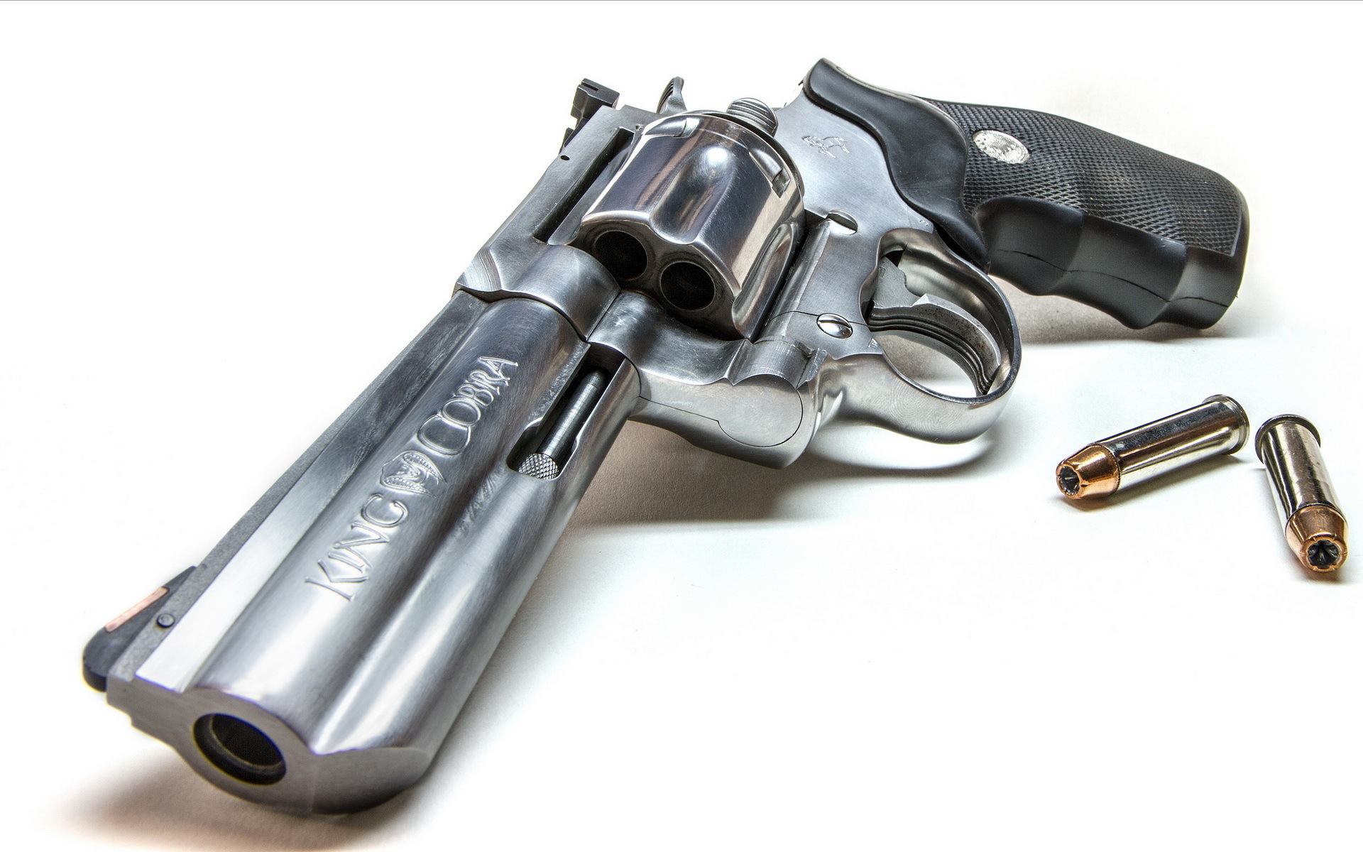 colt-king-cobra-revolver-photography-hd-wallpaper-1920x1200-15513