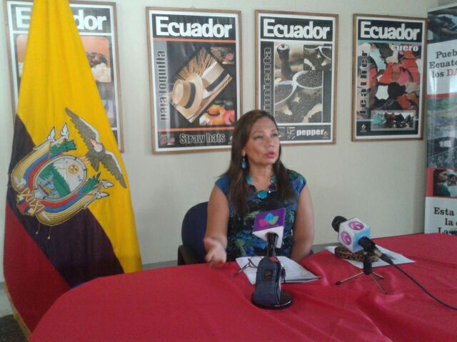 embajadora ecuador Aminta Buenaño