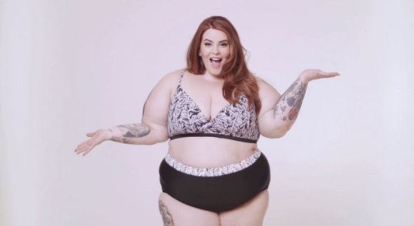 Facebook pide disculpas por censurar foto de una modelo gordita