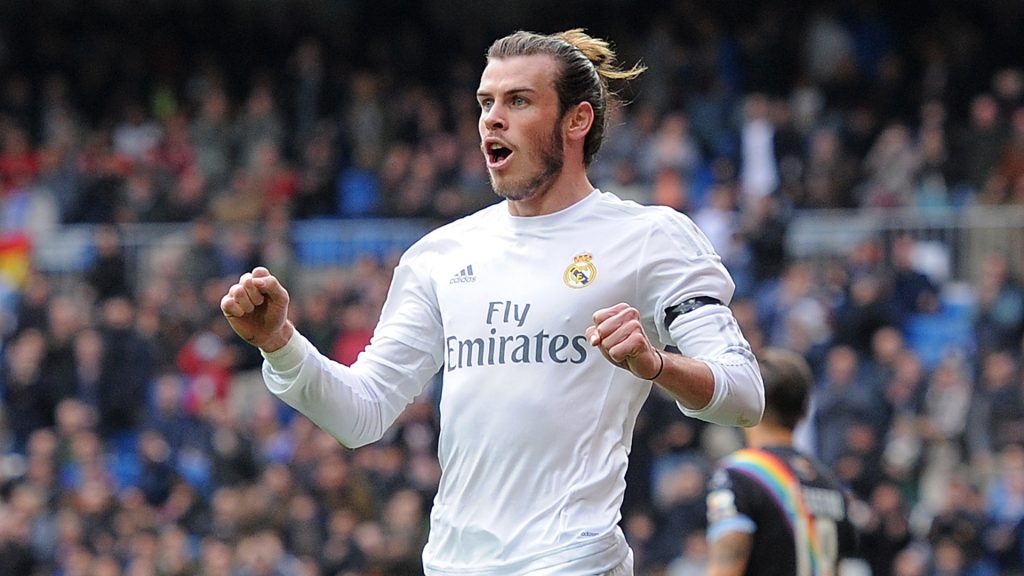 MADRID, SPAIN - DECEMBER 20: Gareth Bale of Real Madrid celebrates after scoring his team's 2nd goal during the La Liga match between Real Madrid and Rayo Vallecano at estadio Santiago Bernabeu on December 20, 2015 in Madrid, Spain. (Photo by Denis Doyle/Getty Images)