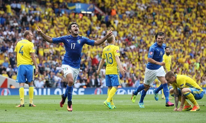 Italia derrota 1-0 a Suecia y se clasifica a 8vos de final