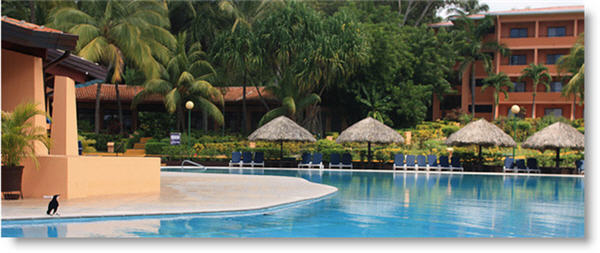 Nicaragua-Magazine-Montelimar-Pool-shadow