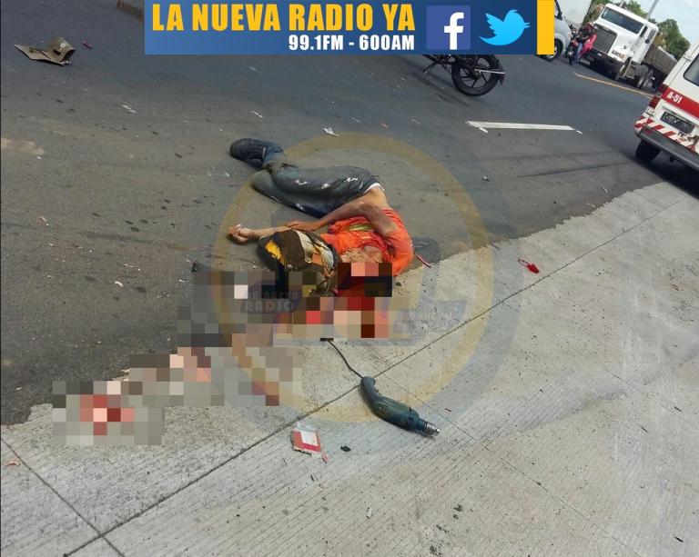 Furgón mata a jovencito en Carretera Nueva a León