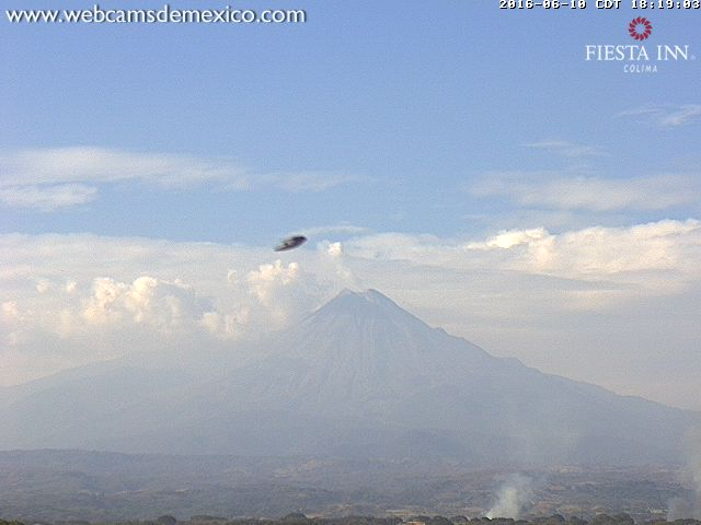 Impactante imagen de OVNI en el volcán de Colima