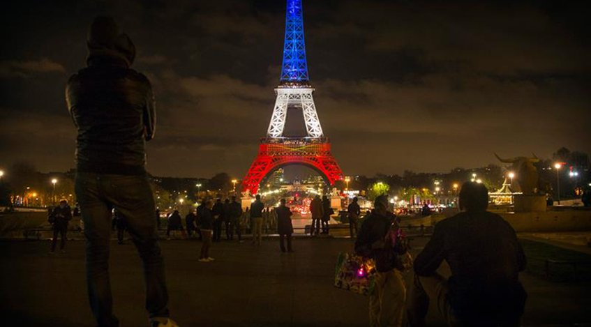 La Torre Eiffel cerrada por manifestación laboral