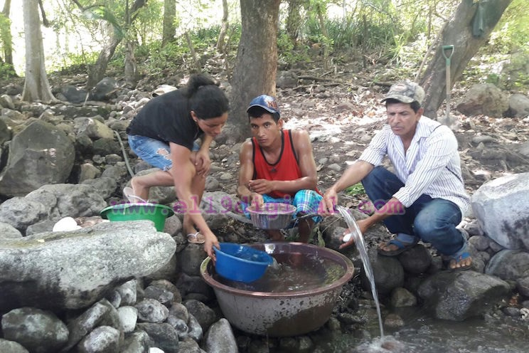 Aparición de aguas termales en Campuzano tras terremoto