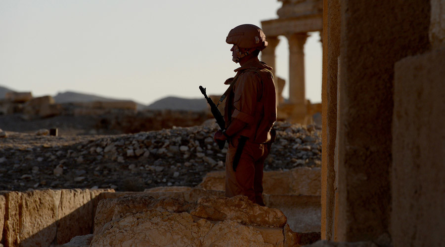 soldado ruso en palmyra, siria