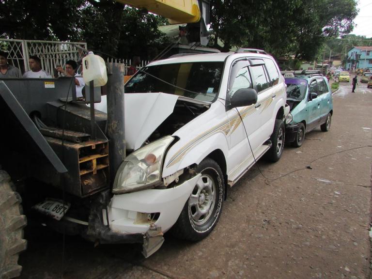 Grúa sin frenos ocasiona múltiple accidente en Bluefields, Caribe Sur