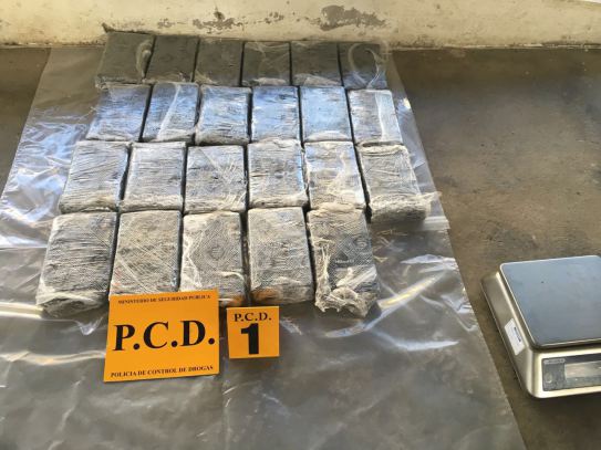 Decomisan 48 kilos de cocaína en furgón guatemalteco en Costa Rica