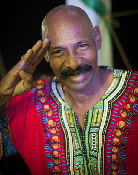 Anthony Matthews, artiste international renome pour sa musique caraïbéenne de Bluefields. Carnaval aquatique de San Carlos, Rio san Juan, Nicaragua - Novembre 2012