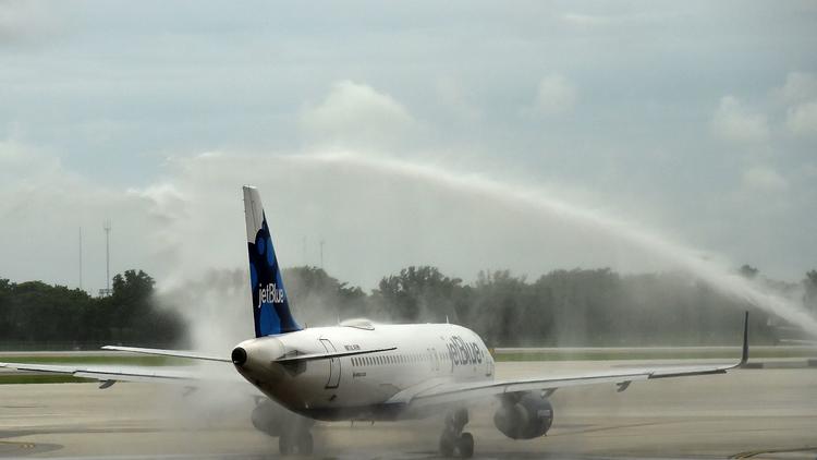 Despega por primera vez desde 1961 el primer vuelo Estados Unidos-Cuba