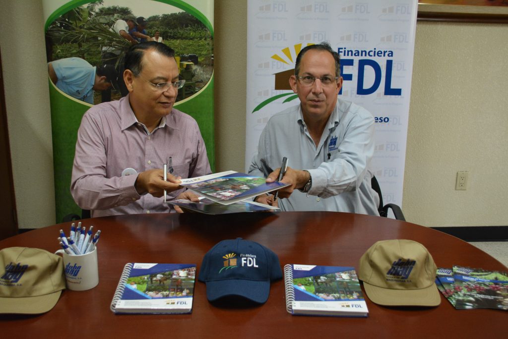 John May y Financiera FDL firman convenio para apoyar al sector agropecuario2