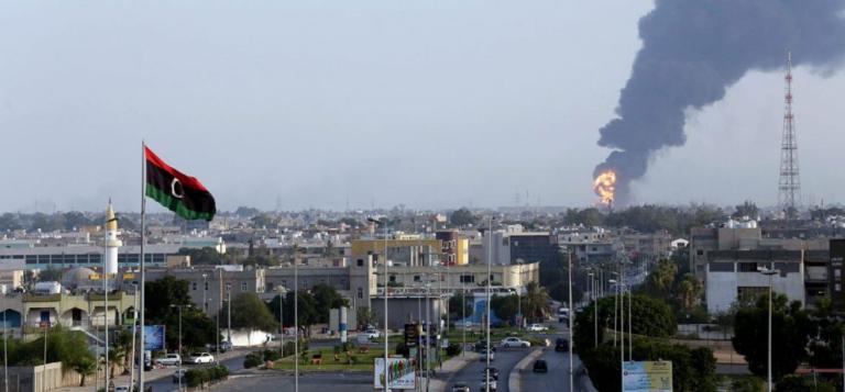 Atentado suicida contra militares deja 23 muertos y decenas de heridos en Libia