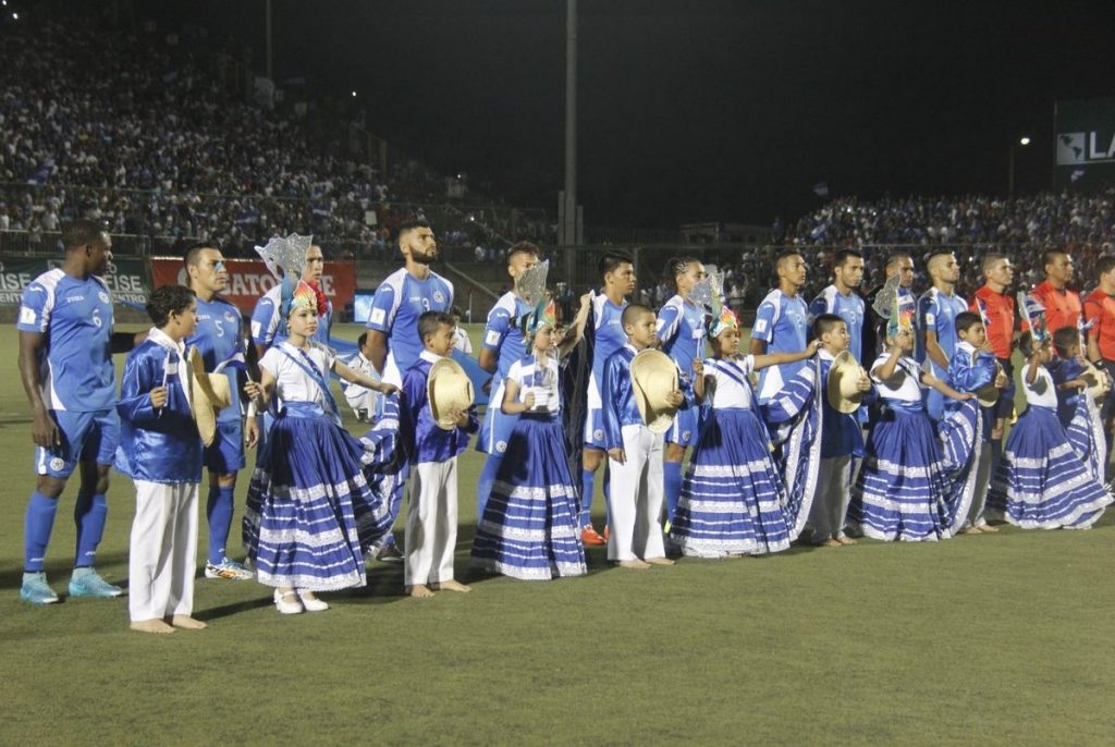 seleccion de nicaragua azul y blanco