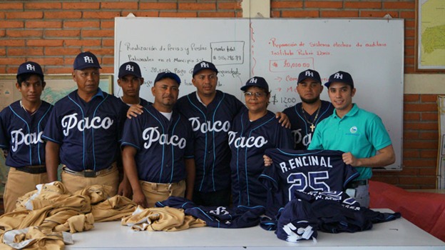 empresa-minera-recursos-encinal-apoya-a-equipo-de-beisbol-en-san-juan-de-limay