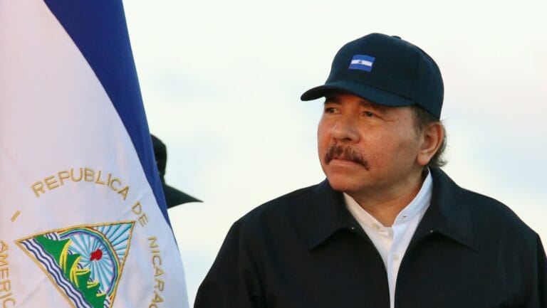 ¿Por qué Daniel Ortega es el líder de la Revolución Sandinista?