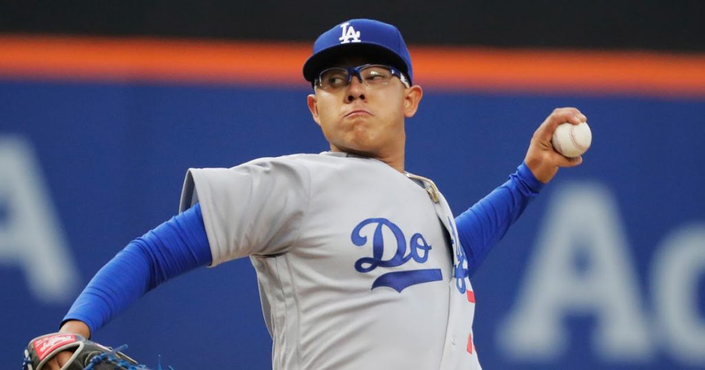 el-mexicano-julio-urias-abrira-contra-los-cubs