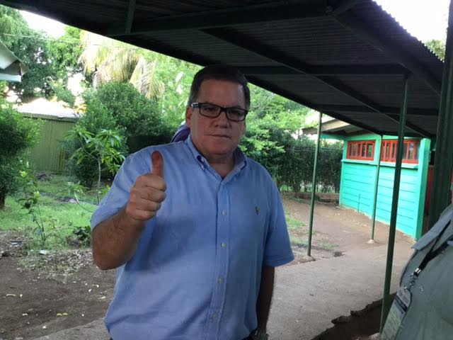 José Adán Aguerri vota en Colegio Doris María Morales en Managua