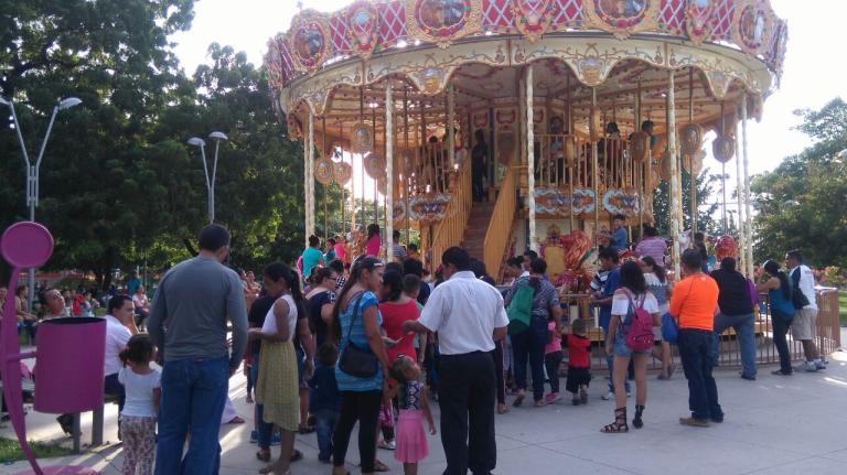 Movimiento Cultural Leonel Rugama despide el año escolar con actividad recreativa en Parque Luis Alfonso Velázquez