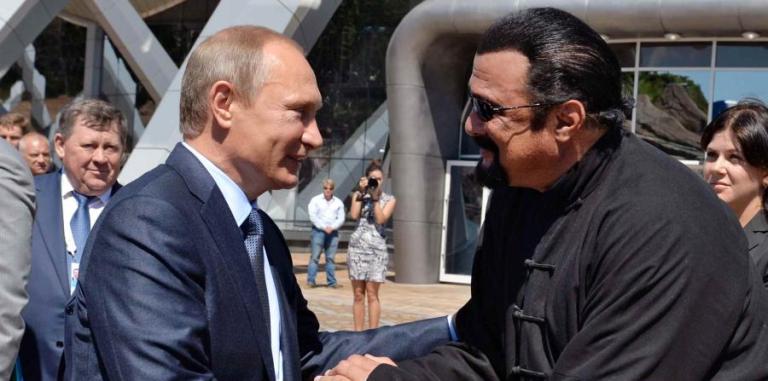 Conceden ciudadanía rusa al actor estadounidense Steven Seagal