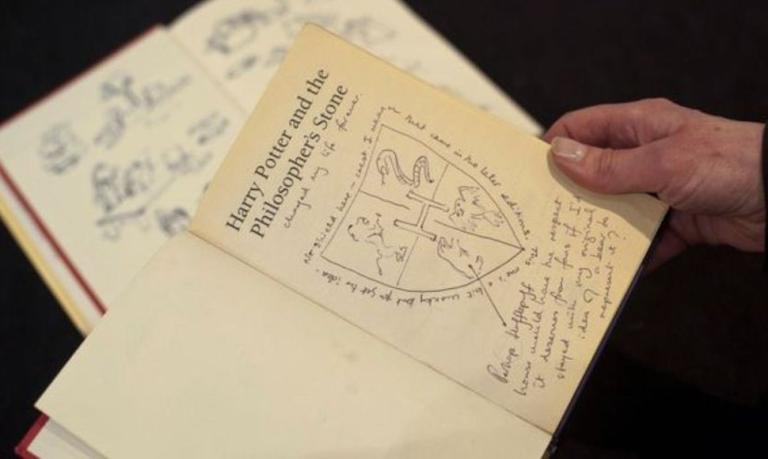 La primera edición de un libro de Harry Potter se vende por casi 50,000 euros