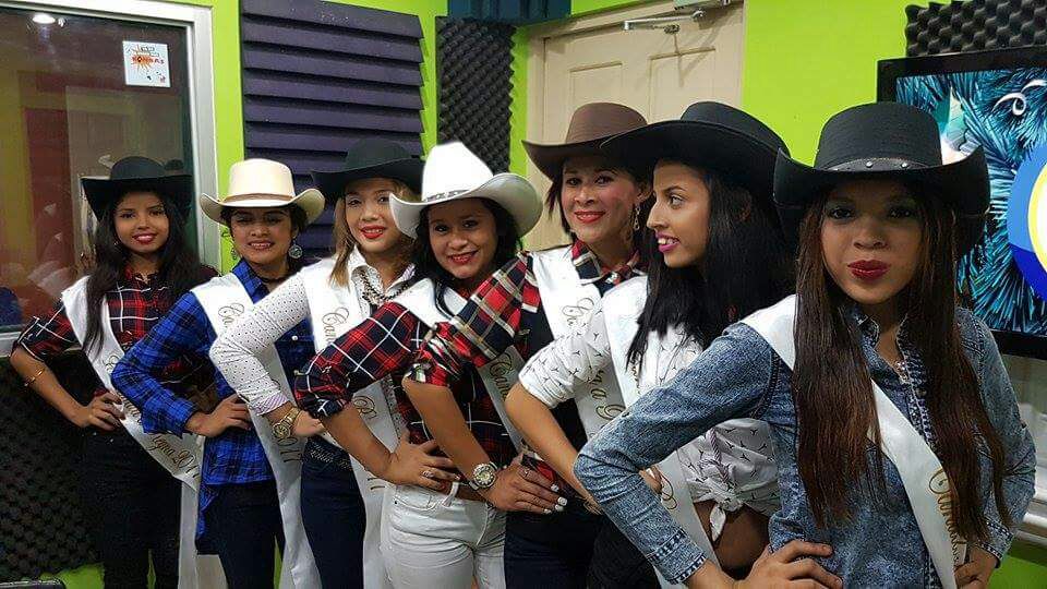 Candidatas a Reina de Fiesta Patronales de Tipitapa visitan La ... - La Nueva Radio YA