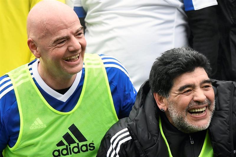 Maradona y puyol apoyan el aumento a 48 países en el mundial