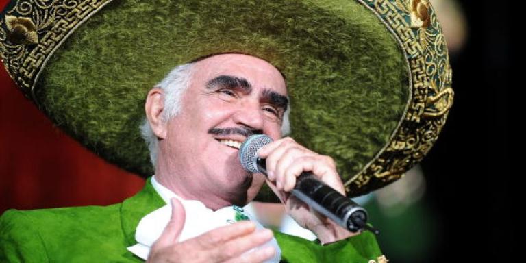 Hospitalizan de emergencia a Vicente Fernández