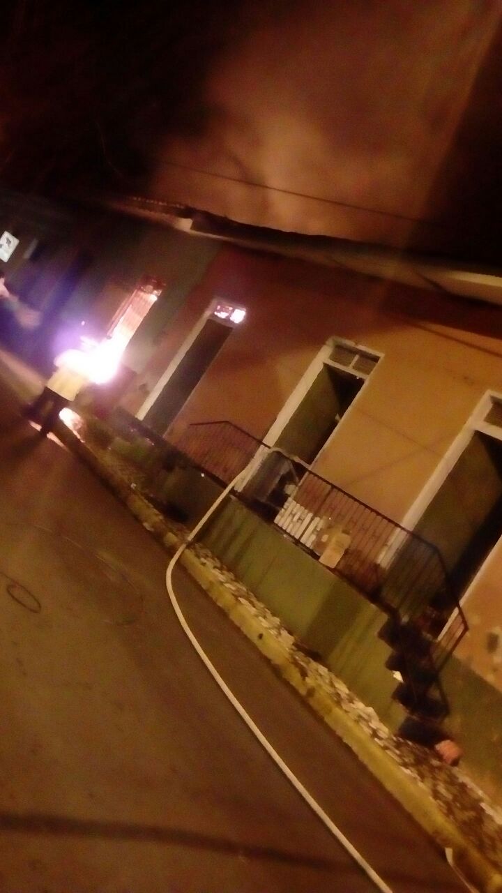 Incendio madrugador quema viviendas de 3 familias en San Marcos