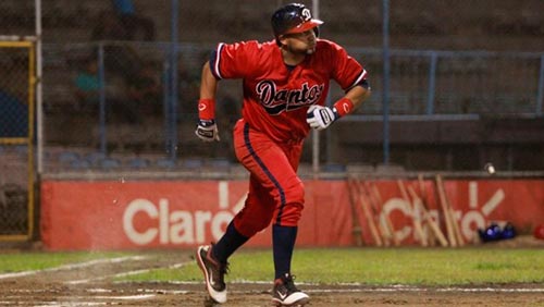 Los Dantos son uno de los equipos favoritos para el campeonato en el Pomares