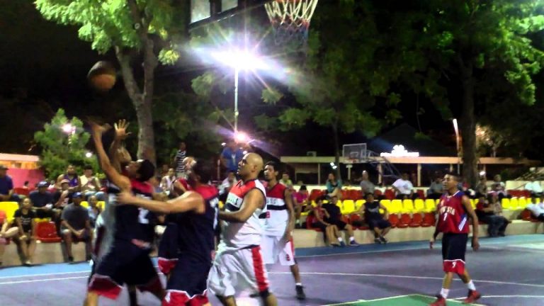 Maxi-Baloncesto Internacional en el Parque Luis Alfonso Velásquez Flores