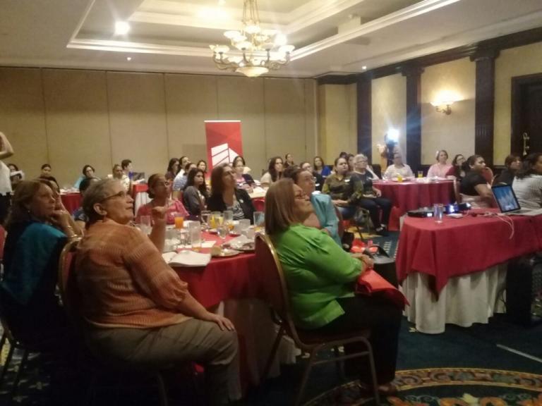 BAC Credomatic presenta programa de financiamiento para mujeres empresarias