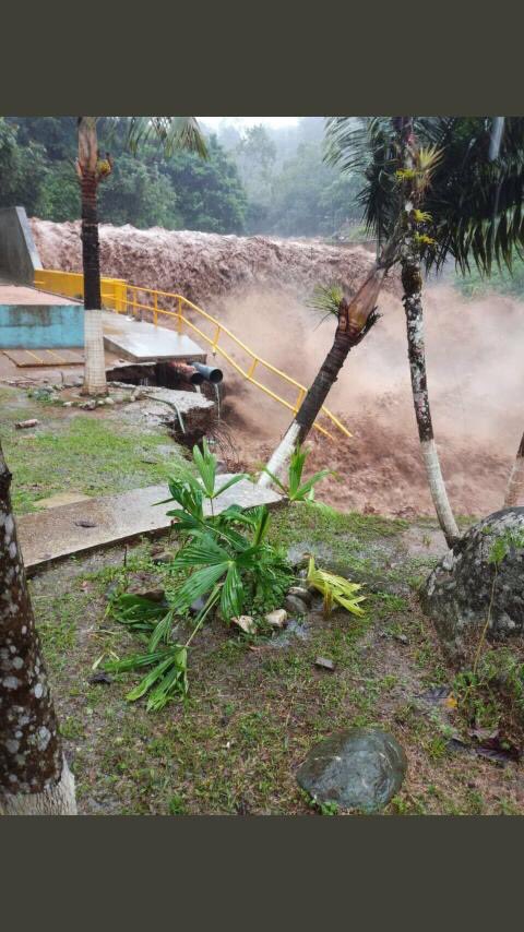 Grupo ICE saca de operación 6 plantas hidroeléctricas por tormenta Nate en Costa Rica