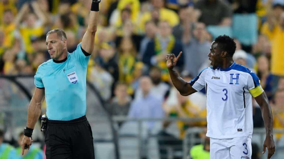 Honduras explota contra el arbitro Nestor Pitana