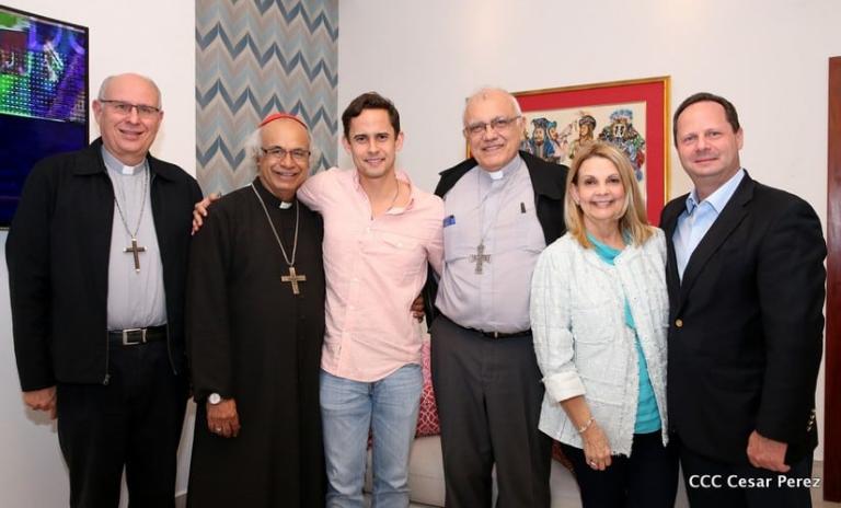 Cardenal Leopoldo Brenes recibe al Cardenal Baltazar Porras Cardozo