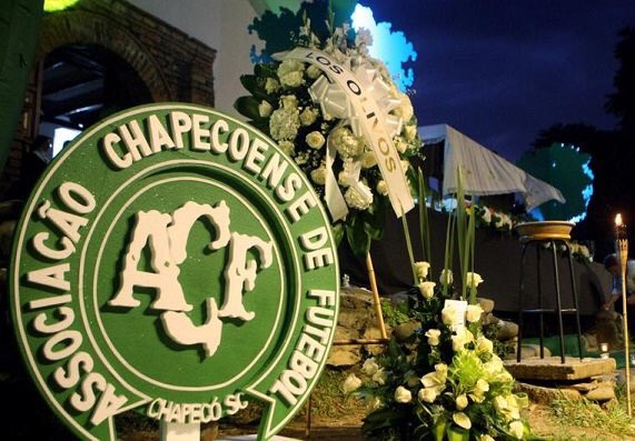 El llanto del periodista que sobrevivió a la tragedia del Chapecoense al reencontrarse con su hijo