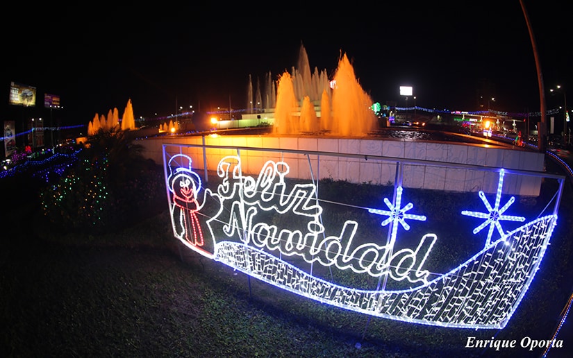 Decoración navideña en Managua